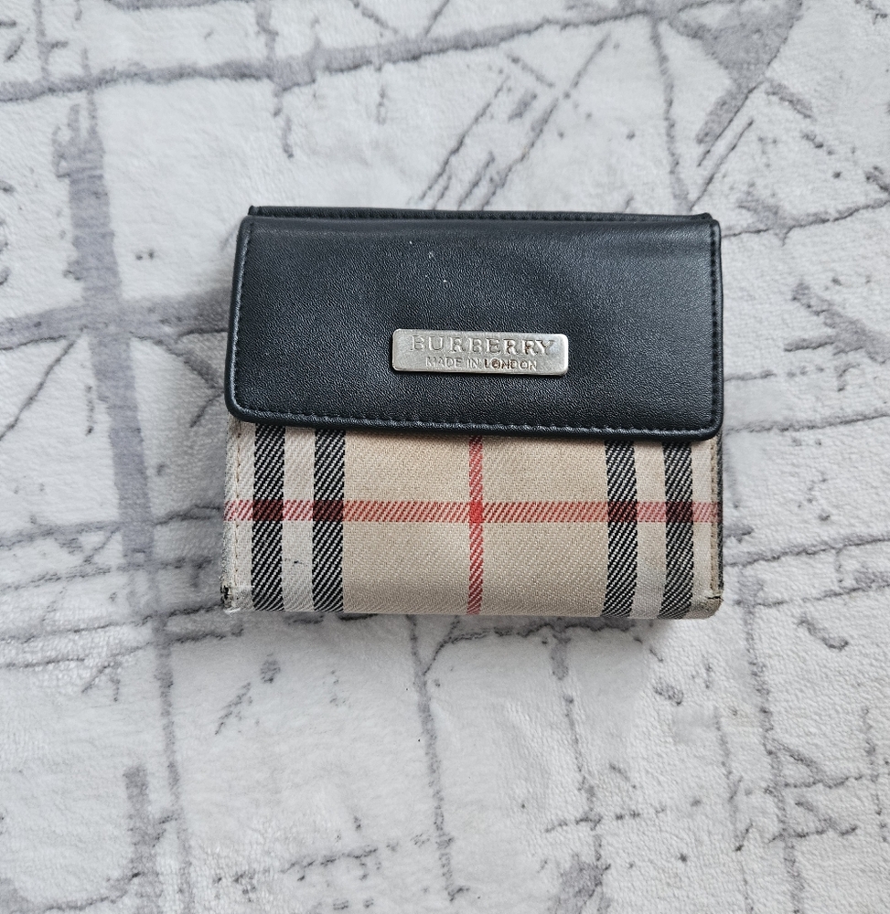 Wallet like bur
